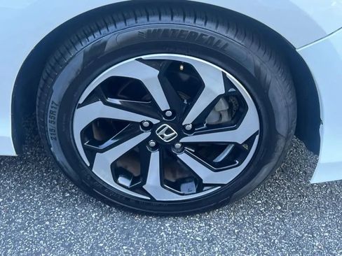 Used 2017 Honda Accord EX-L image 33