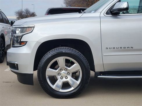 Used 2020 Chevrolet Suburban Premier image 7