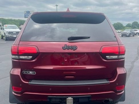 Used 2020 Jeep Grand Cherokee Altitude AWD/4WD image 6