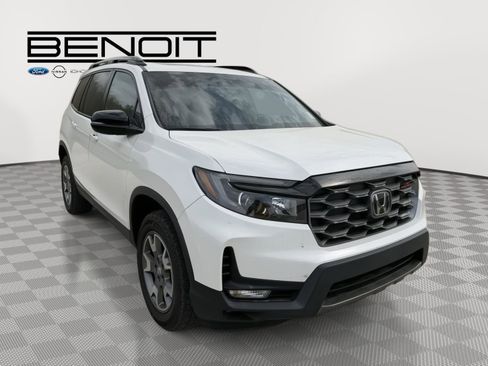 Used 2023 Honda Passport TrailSport image 1
