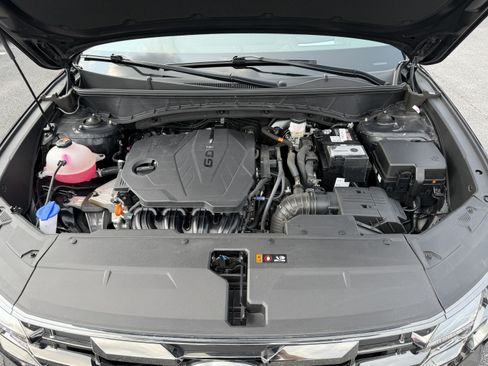 Used 2025 Hyundai Tucson Limited FWD image 33