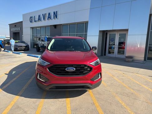 Used 2023 Ford Edge SEL w/ Sport Appearance Package AWD/4WD image 2