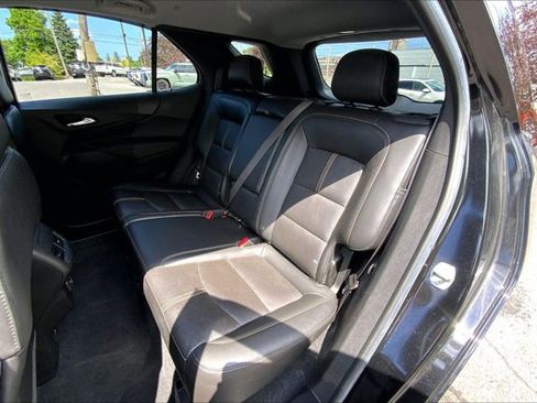 Used 2022 Chevrolet Equinox Premier AWD/4WD image 24