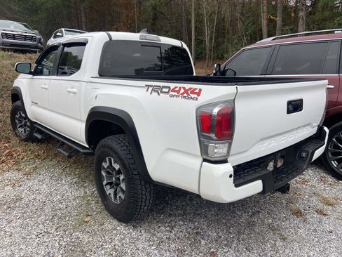 Used 2021 Toyota Tacoma TRD Off-Road w/ Technology Package image 3