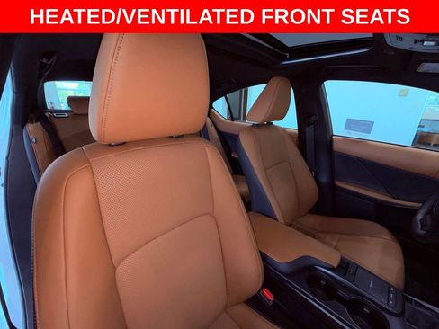 Used 2025 Lexus IS 300 w/ Premium Package image 13