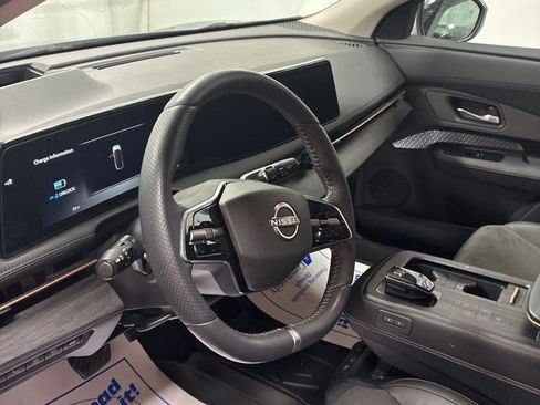 Used 2023 Nissan Ariya FWD image 11