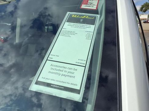 New 2025 Lincoln Navigator Reserve image 5