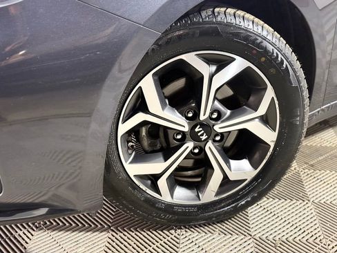 Used 2020 Kia Forte LXS FWD image 2