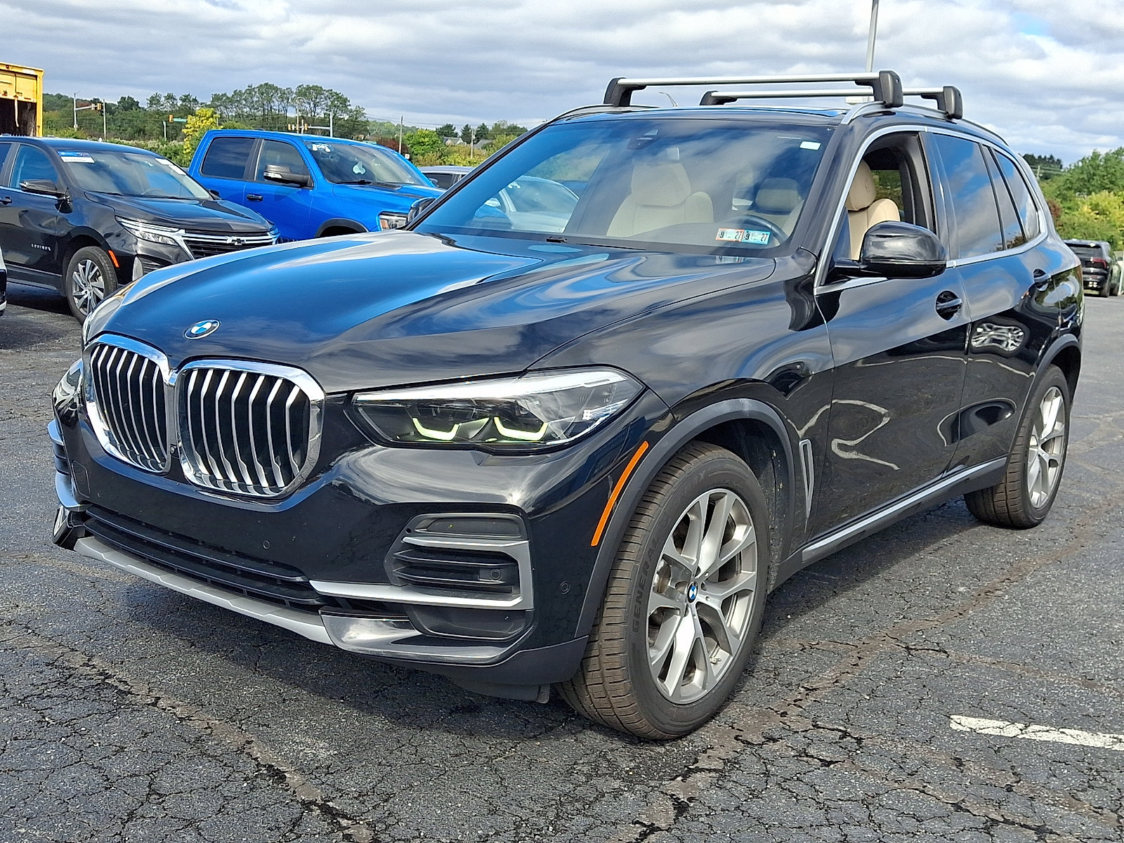 Used 2022 BMW X5 xDrive40i w/ Premium Package AWD/4WD image 3