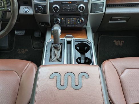 Used 2018 Ford F150 King Ranch w/ Equipment Group 601A Luxury AWD/4WD image 19