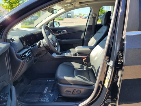 Used 2026 Kia Sportage EX w/ EX Panorama Roof Package FWD image 16