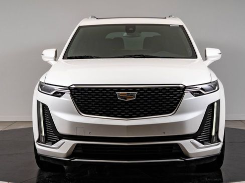 Used 2022 Cadillac XT6 Premium Luxury w/ LPO, Floor Liner Package AWD/4WD image 2