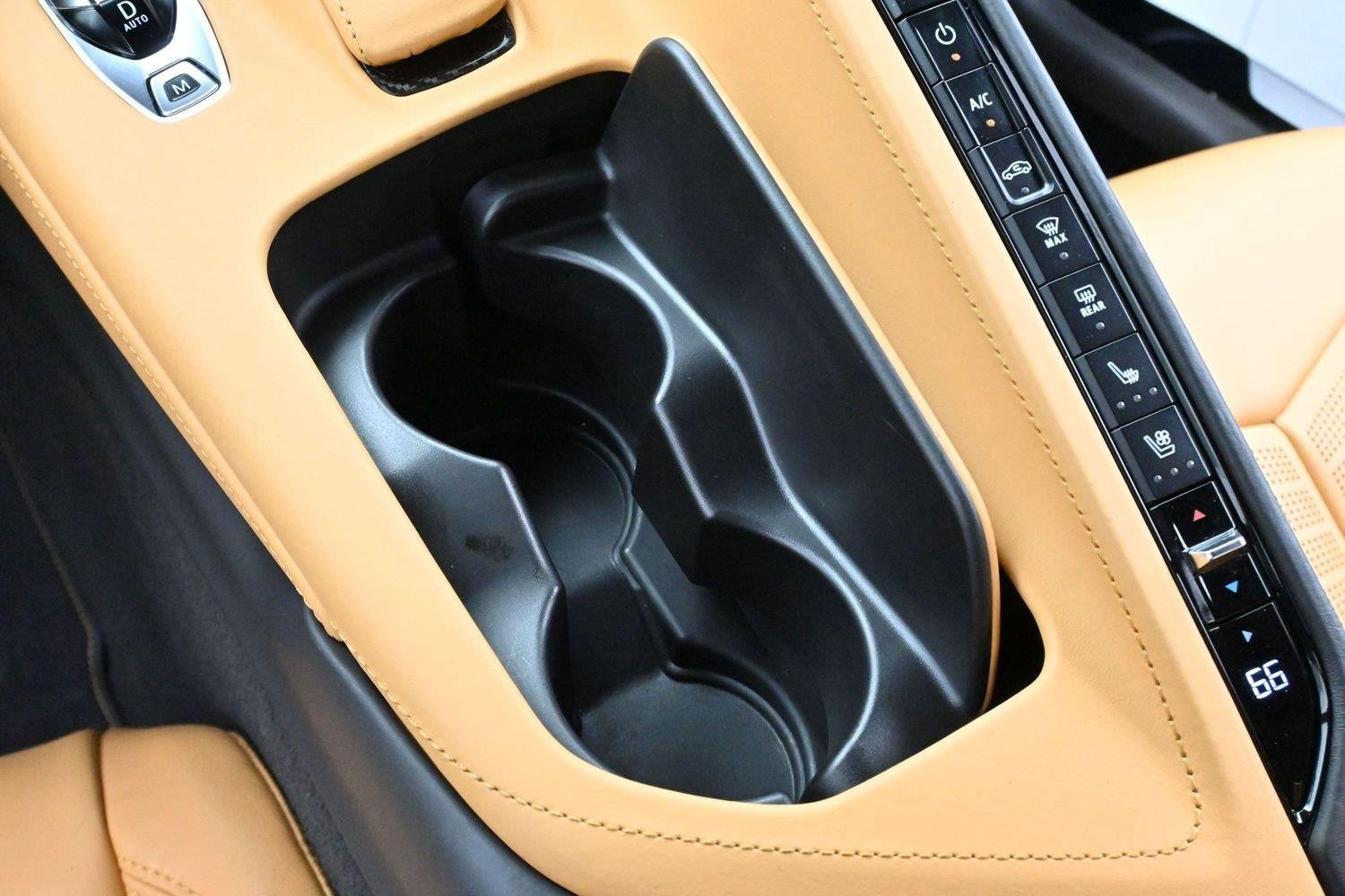 Used 2021 Chevrolet Corvette Stingray Premium Conv w/ Z51 Performance Package RWD image 34
