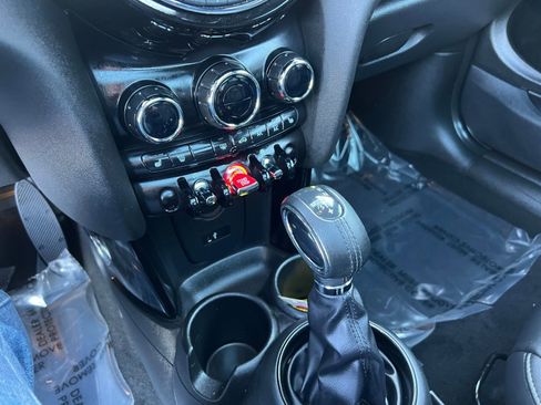 Used 2019 MINI Cooper 2-Door Hardtop FWD image 23