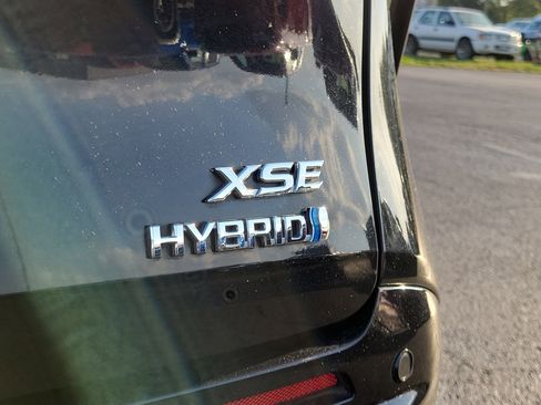 Used 2023 Toyota Sienna XSE image 7