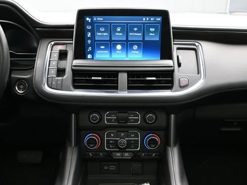 Used 2023 Chevrolet Tahoe Z71 w/ Luxury Package image 17