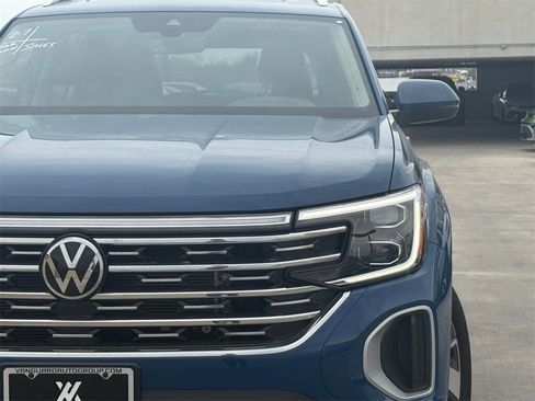 New 2025 Volkswagen Atlas SEL image 3