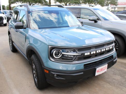 Used 2022 Ford Bronco Sport Big Bend w/ Convenience Package AWD/4WD image 2
