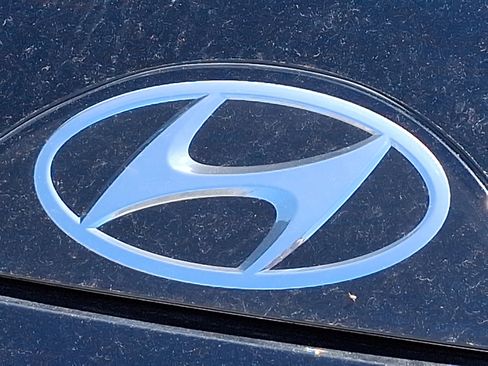 Used 2023 Hyundai Tucson Limited image 31