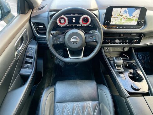 Used 2023 Nissan Rogue Platinum w/ Platinum Premium Package image 24