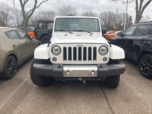 Used 2017 Jeep Wrangler Unlimited Sahara w/ Connectivity Group image 2