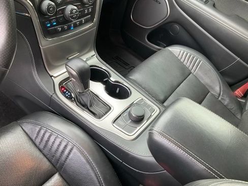Used 2017 Jeep Grand Cherokee SRT AWD/4WD image 17