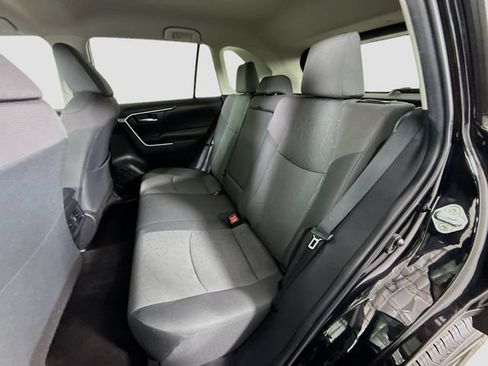 Used 2023 Toyota RAV4 XLE FWD image 22
