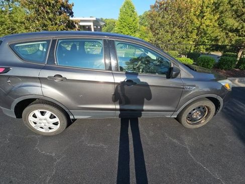 Used 2017 Ford Escape S FWD image 10
