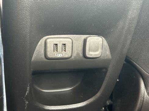 Used 2022 Chevrolet Colorado LT w/ Fleet Safety Package image 21