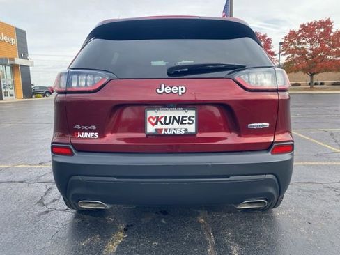 Used 2019 Jeep Cherokee Latitude Plus w/ Cold Weather Group image 10