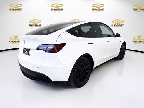 Used 2021 Tesla Model Y 2WD image 7