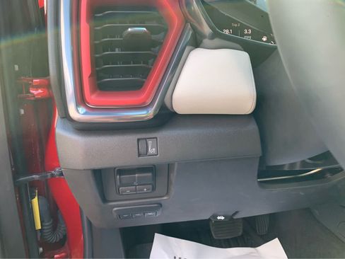 Used 2024 GMC Canyon AT4X image 12