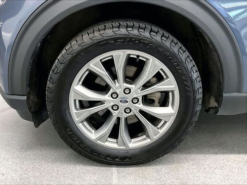 Used 2021 Ford Explorer XLT w/ Equipment Group 202A AWD/4WD image 7