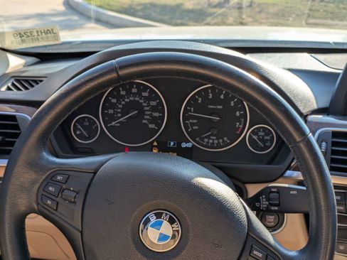 Used 2018 BMW 320i Sedan w/ Convenience Package image 23