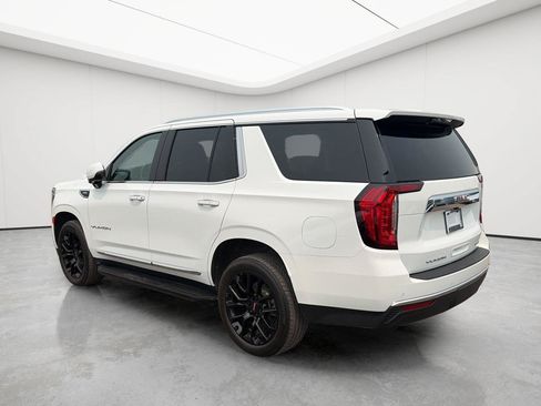 Used 2023 GMC Yukon SLT w/ SLT Premium Package AWD/4WD image 5