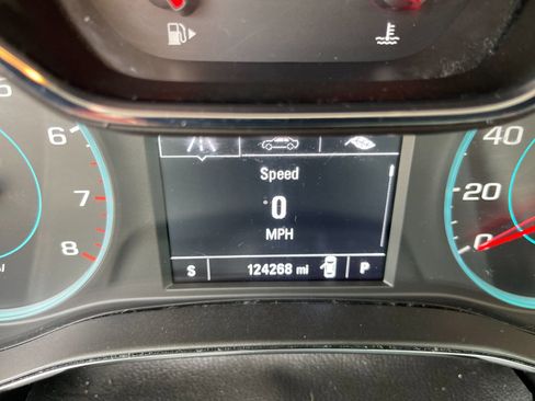 Used 2017 Chevrolet Cruze Premier image 27