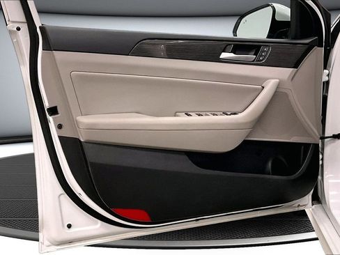 Used 2018 Hyundai Sonata Limited w/ Cargo Package image 20