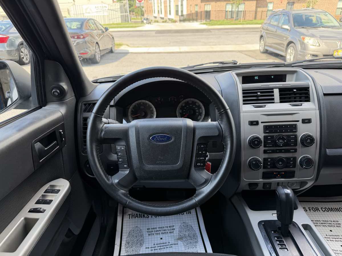 Used 2009 Ford Escape XLT FWD image 14