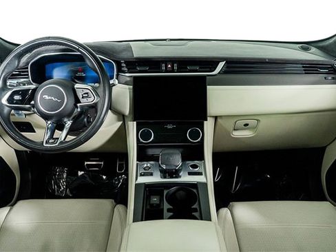 Used 2022 Jaguar F-PACE SVR image 62