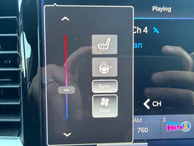 Used 2026 Chrysler Pacifica Select FWD image 27
