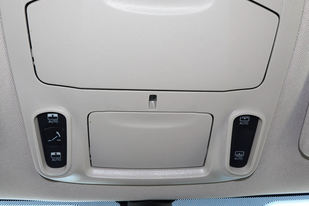 Used 2024 Chrysler Pacifica Limited FWD image 30