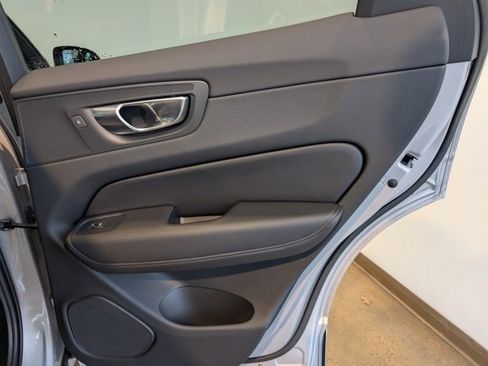 Used 2023 Volvo XC60 B5 Plus w/ Protection Package Premier image 29
