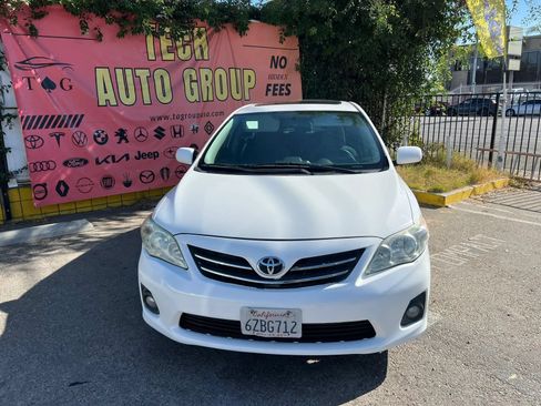 Used 2013 Toyota Corolla LE w/ Premium Pkg FWD image 2