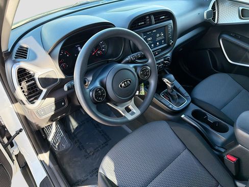 Used 2021 Kia Soul LX image 24