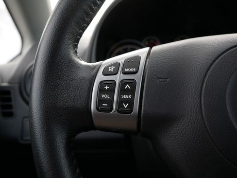 Used 2013 Suzuki SX4 Premium image 28