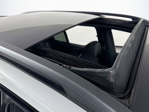 Certified 2024 Mercedes-Benz GLE 450 4MATIC image 22