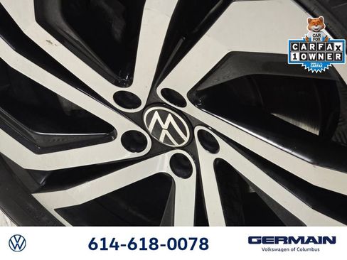 Used 2020 Volkswagen Atlas Cross Sport SEL Premium AWD/4WD image 15