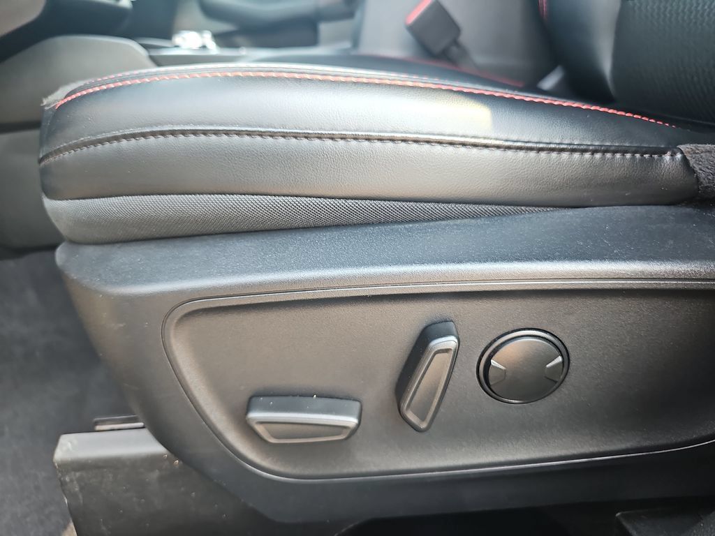 Used 2026 Ford Escape ST-Line AWD/4WD image 27