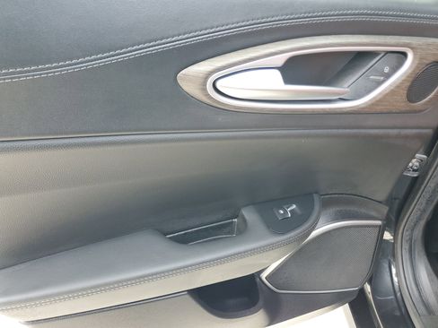 Used 2023 Alfa Romeo Giulia Ti image 11