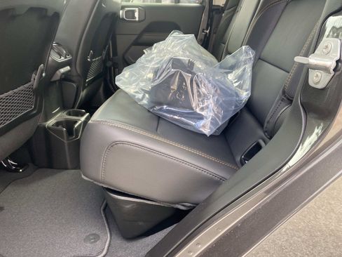 New 2026 Jeep Gladiator Sport image 10